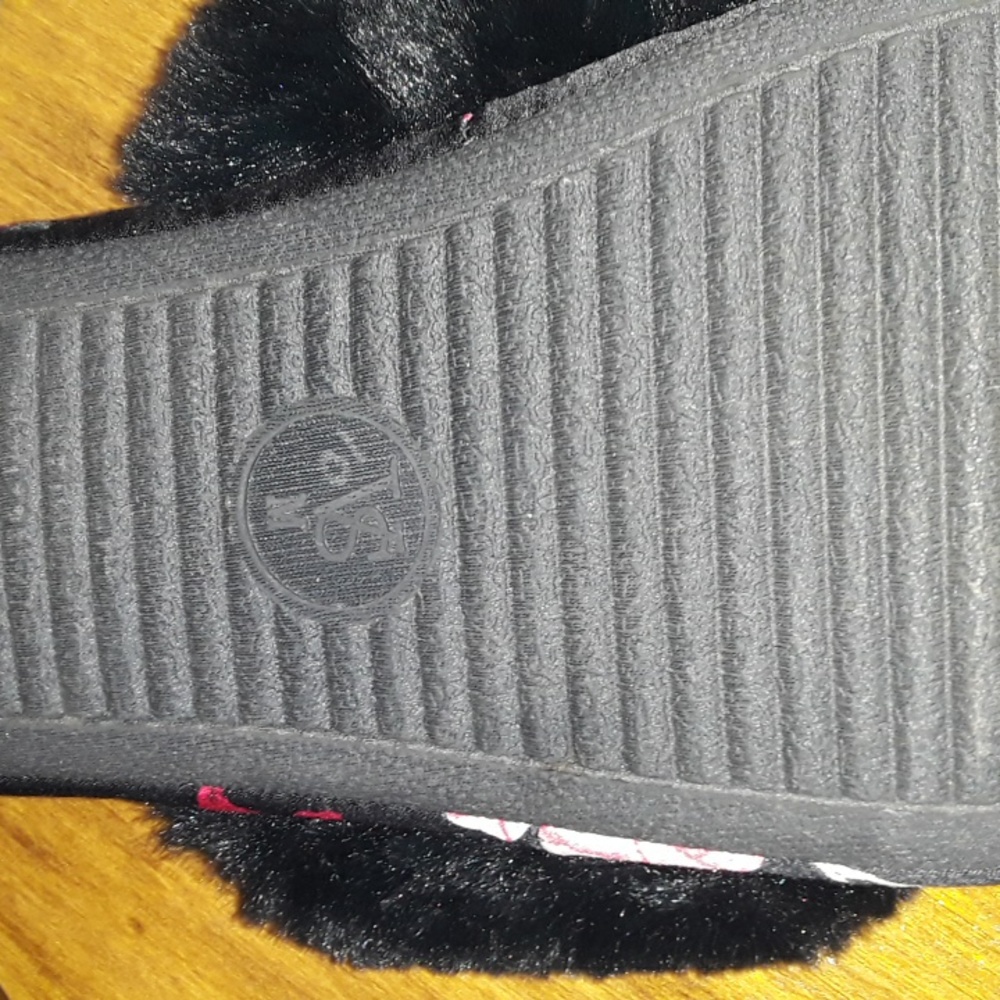 Victoria's  Secret, ladies  slippers - Picture 4 of 6